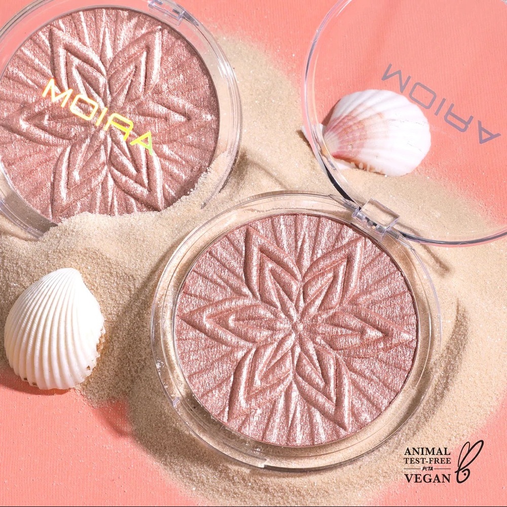Sun Glow Face & Body Highlighter in Rose Petals Moira Cosmetics